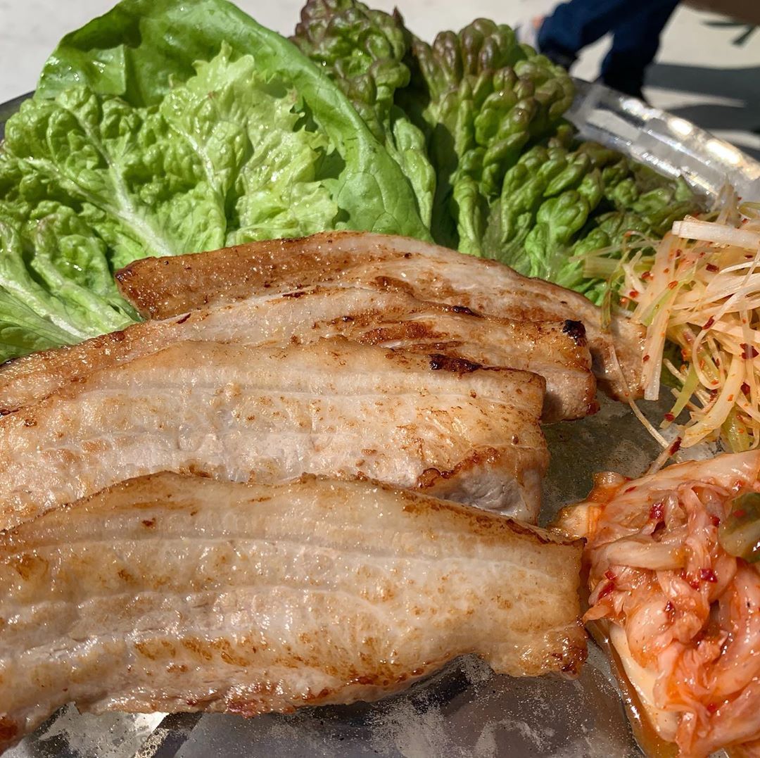 有名な沖縄食材を使った新スタイルの韓国料理